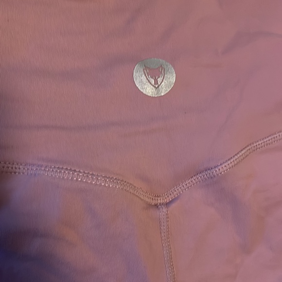 XS dusty rose Wearwolf athletic leggings - Picture 2 of 4